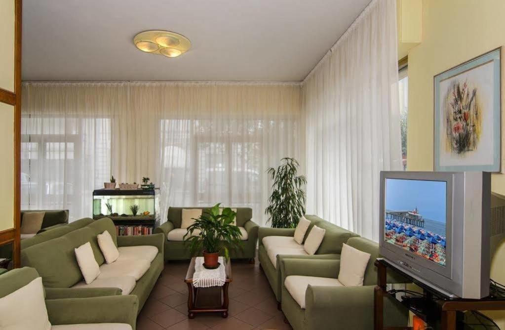 Hotel Stella D'Italia Viareggio Luaran gambar