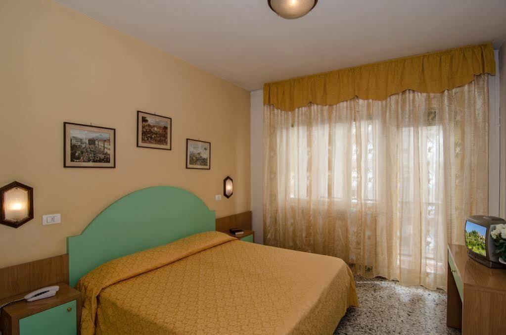 Hotel Stella D'Italia Viareggio Luaran gambar