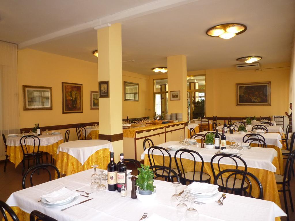 Hotel Stella D'Italia Viareggio Luaran gambar